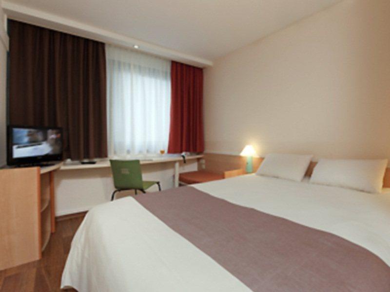 Ibis Nuernberg City Am Plaerrer المظهر الخارجي الصورة